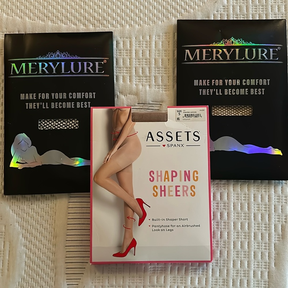 New in Package hosiery - fishnet nude and black 1xAssets by Spanx nude size 5
